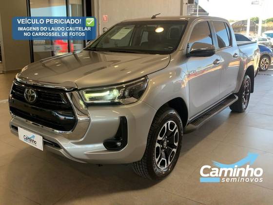 TOYOTA HILUX 2.8 D-4D TURBO DIESEL CD SRX 4X4 AUTOMÁTICO TOYOTA HILUX 2.8 D-4D TURBO DIESEL CD SRX 4X4 AUTOMÁTICO